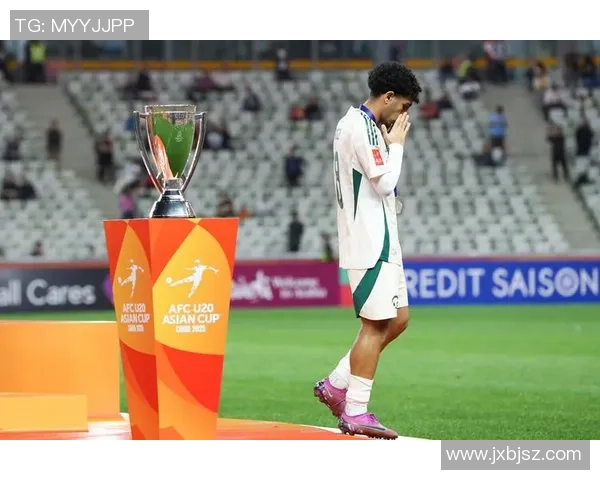 成都足球队在总决赛中的强势表现与未来发展潜力分析 成都足球队在总决赛中的强势表现与未来发展潜力分析