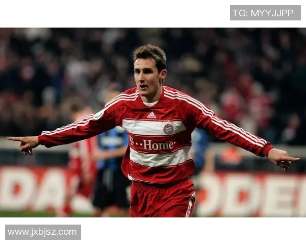 日本四十岁足球明星的传奇人生与职业生涯回顾